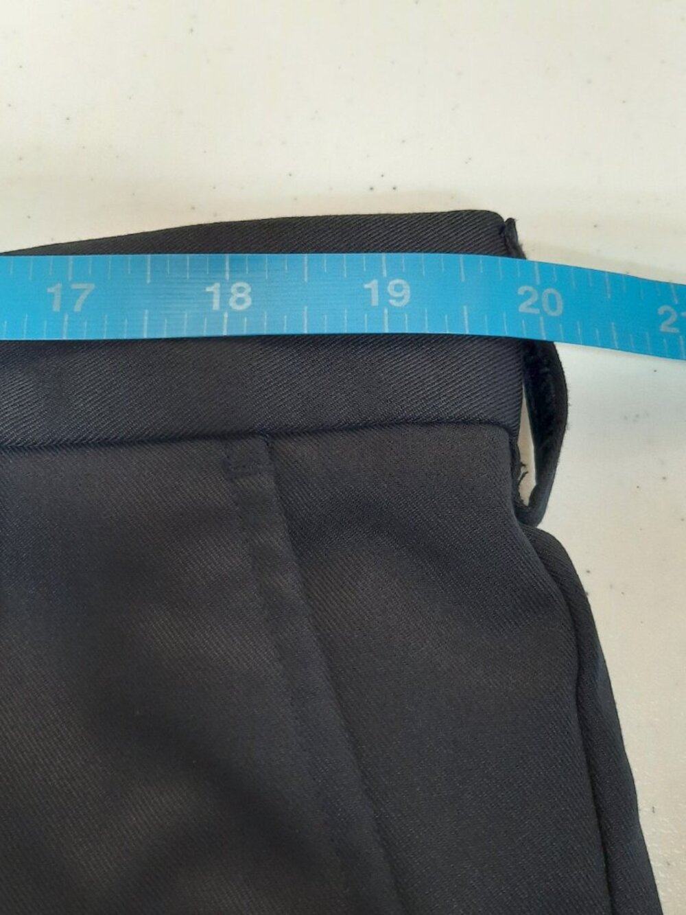 IZOD Golf Shorts Men's 38 Navy Blue Pleated Performance Polyester 9" Inseam - Picture 7 of 9